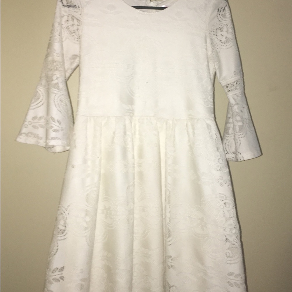 Pretty cream lace dress